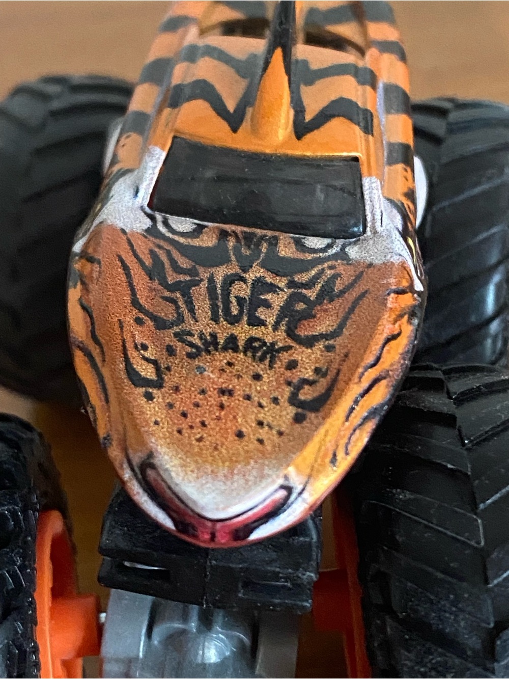 Hot Wheels Monster Jam Tiger Shark die-cast truck - Picture 7 of 7
